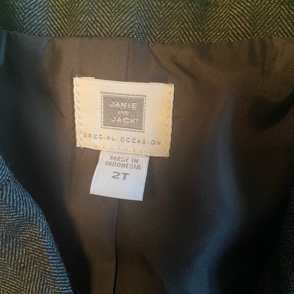 Janie and Jack 2T gray sport jacket - Picture 2 of 2